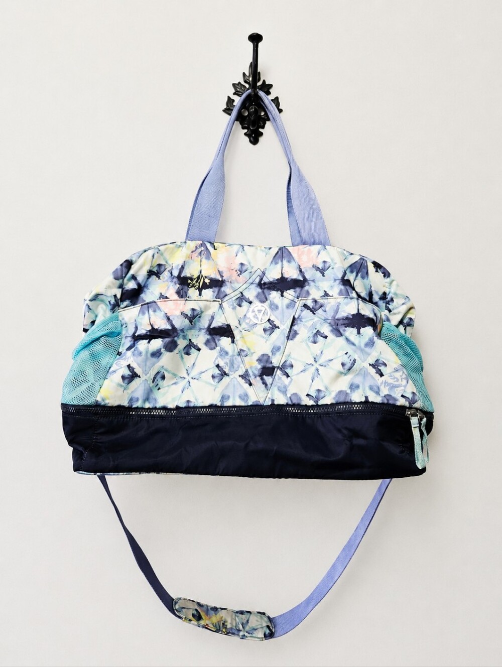 Ivivva Weekend Escape Duffle Bag Large Travel 19" x 13" x 10" Lululemon